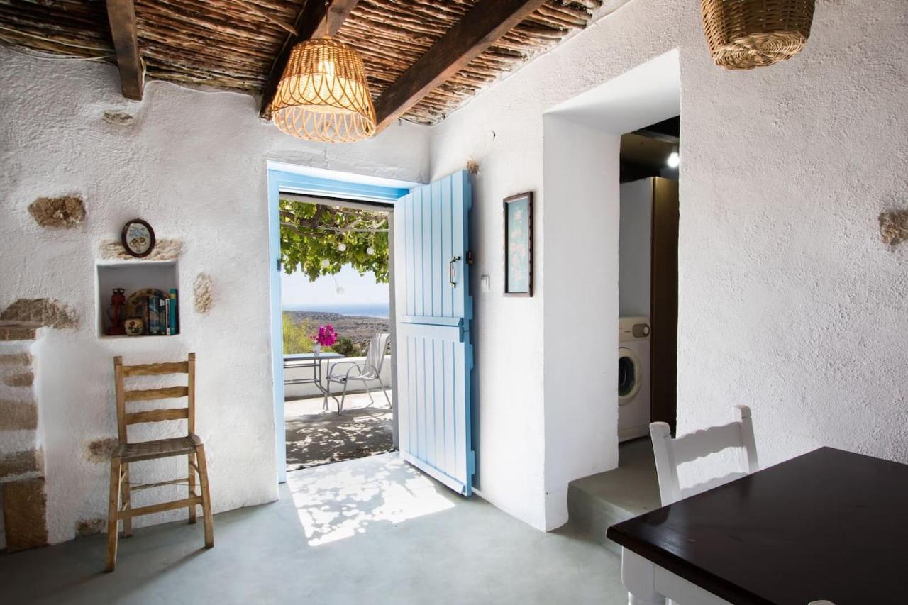 Vatha Traditional Cottage With A View Menetai Exterior photo