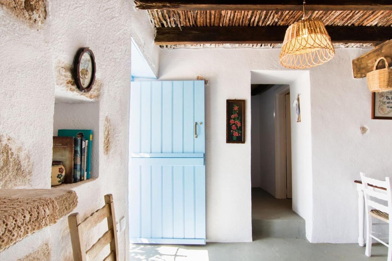 Vatha Traditional Cottage With A View Menetai Exterior photo
